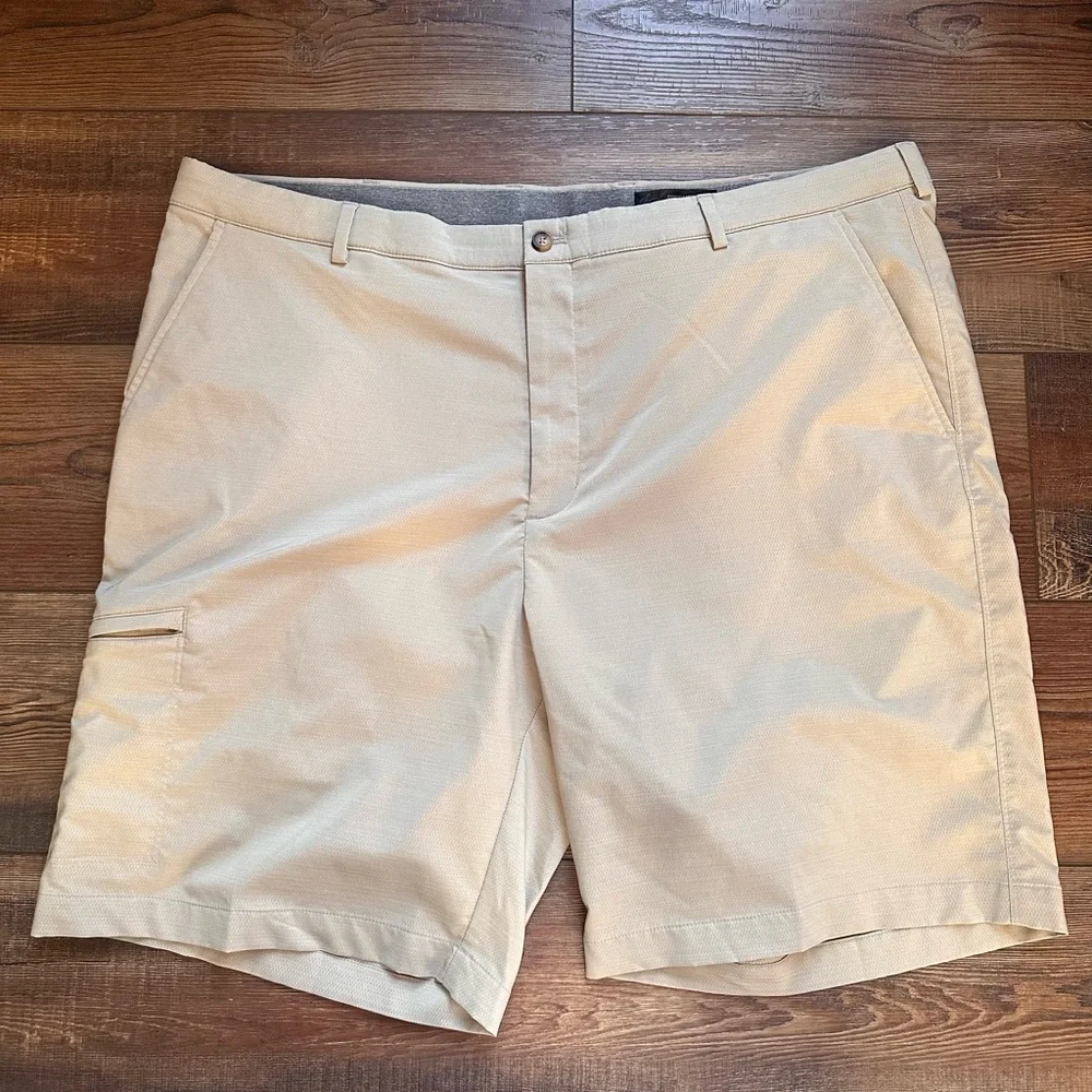 Greg Norman Collection Men's Khaki Performance Hybrid Shorts